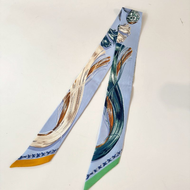 HERMES Cavalcades Twilly 絲巾 淺藍色 真絲 馬術器具目錄-1