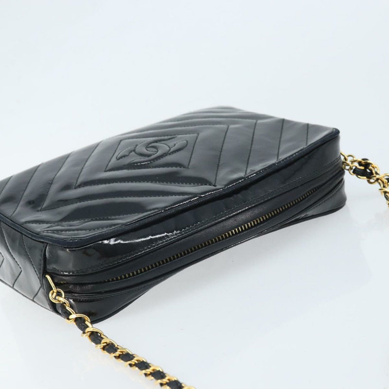 【日本直送】香奈兒 COCO 標誌鏈條肩背包 漆皮黑色金色雙C標誌 Auth BAZ033A-5