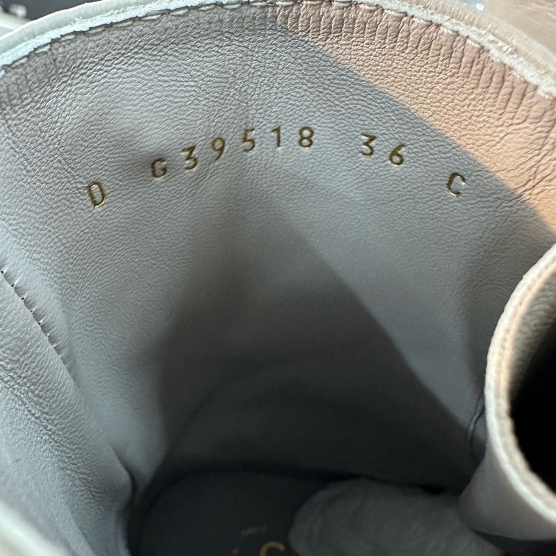 閒置未使用 香奈兒 Chanel黑灰色全皮拼色厚底馬丁靴 尺碼:36碼-6