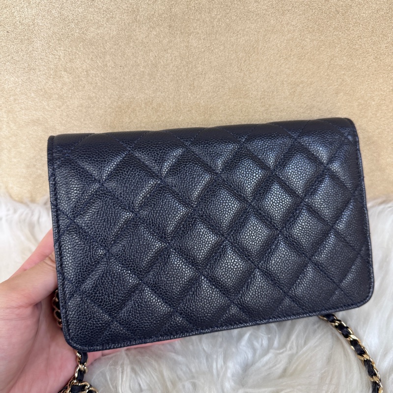 Chanel 深藍荔枝皮淡金釦WOC 離櫃閒置 晶片款-1