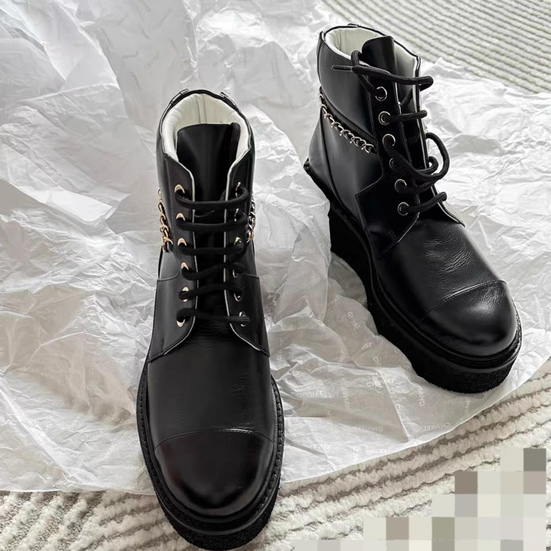 閒置未使用Chanel 香奈兒皮穿鏈 厚底短靴 36碼 輕量化的厚底,附件:盒子 跟高5.5cm-0