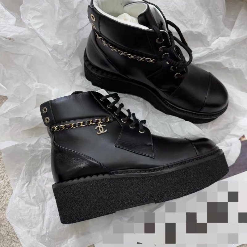 閒置未使用Chanel 香奈兒皮穿鏈 厚底短靴 36碼 輕量化的厚底,附件:盒子 跟高5.5cm-1