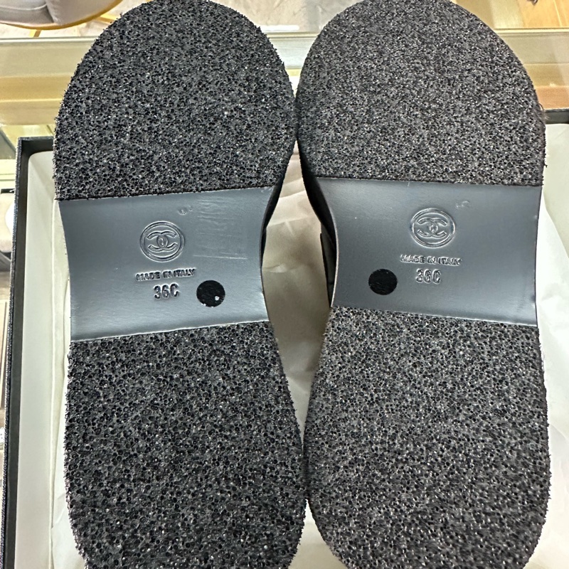 閒置未使用Chanel 香奈兒皮穿鏈 厚底短靴 36碼 輕量化的厚底,附件:盒子 跟高5.5cm-5