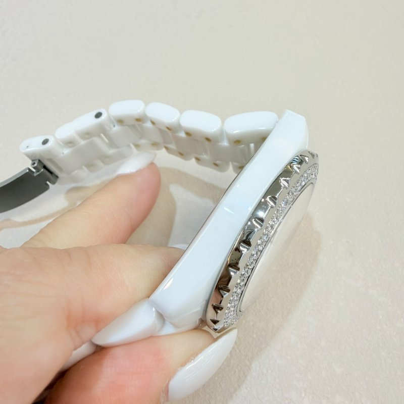 CHANEL - 白色J12陶瓷雙鑽圈機械手錶╻38mm-12