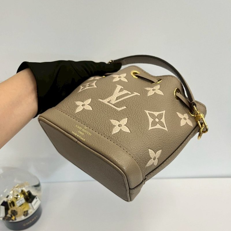 LV Nano noe 水桶包 斑鳩灰 晶片款-9