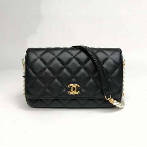CHANEL 21SCFWOC黑色31開金扣牛皮珍珠拼皮肩帶肩背包