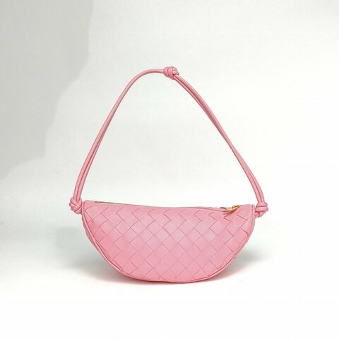 BOTTEGA VENETA 粉色羊皮編織月牙包肩背包