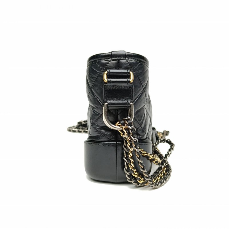 CHANEL GABRIELLE流浪小號黑色牛皮27開金銀扣肩背包-1