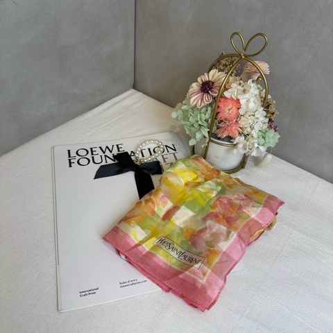 【赫蒂國際精品】Yves Saint Laurent 聖羅蘭 水彩暈染印花絲巾 vintage