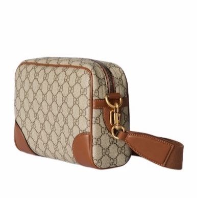 Gucci 男士 GG Emblem 小號斜挎包均碼碼小號、23cm*8cm*16.5cm-2