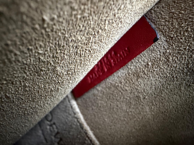 Loewe Gate bucket leather crossbody bag-11