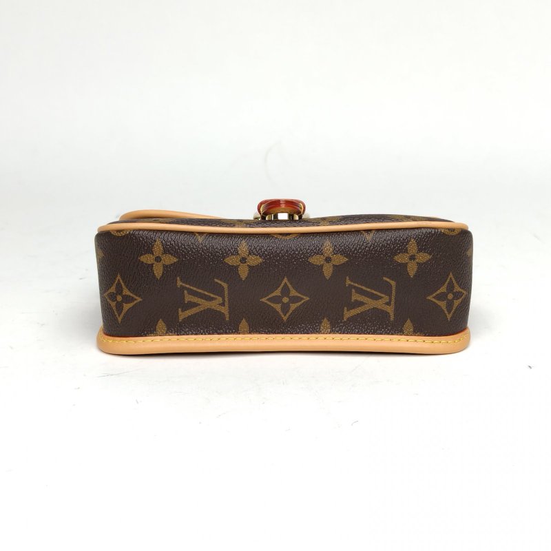 LOUIS VUITTON Diane法棍包19老花PVC晶片肩背包-4