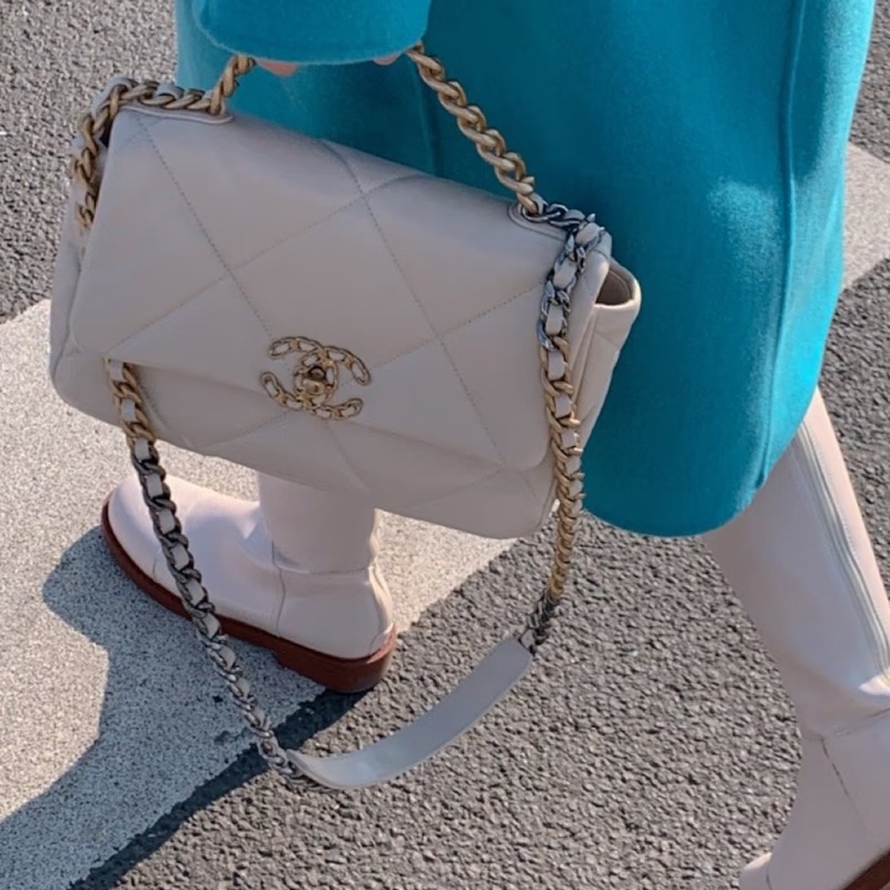 CHANEL香奈兒 白色小號19bag🪿🪿黑金白鏈美滋滋的-3