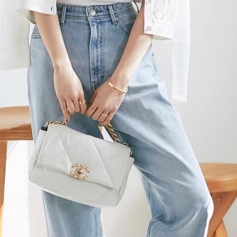 CHANEL香奈兒 白色小號19bag🪿🪿黑金白鏈美滋滋的-8