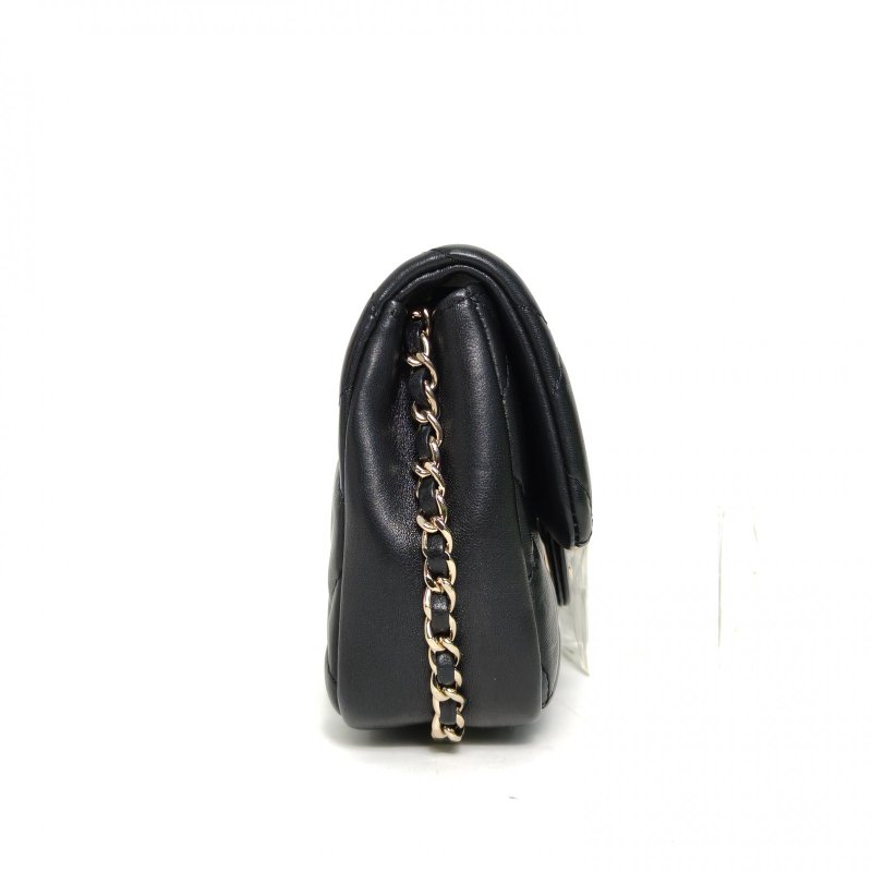 CHANEL 2020春夏字母珍珠鏈條包黑色羊皮29開淺金扣肩背包-1