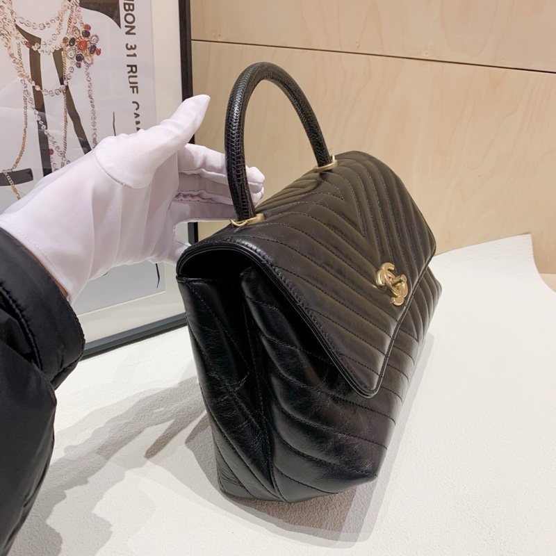 Chanel 香奈兒 cocohandle 經典黑金中號油蠟牛皮,黑色蜥蜴皮手柄,-2