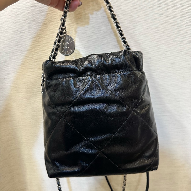 Chanel 黑牛皮霧銀釦mini 22包 AS3980-1
