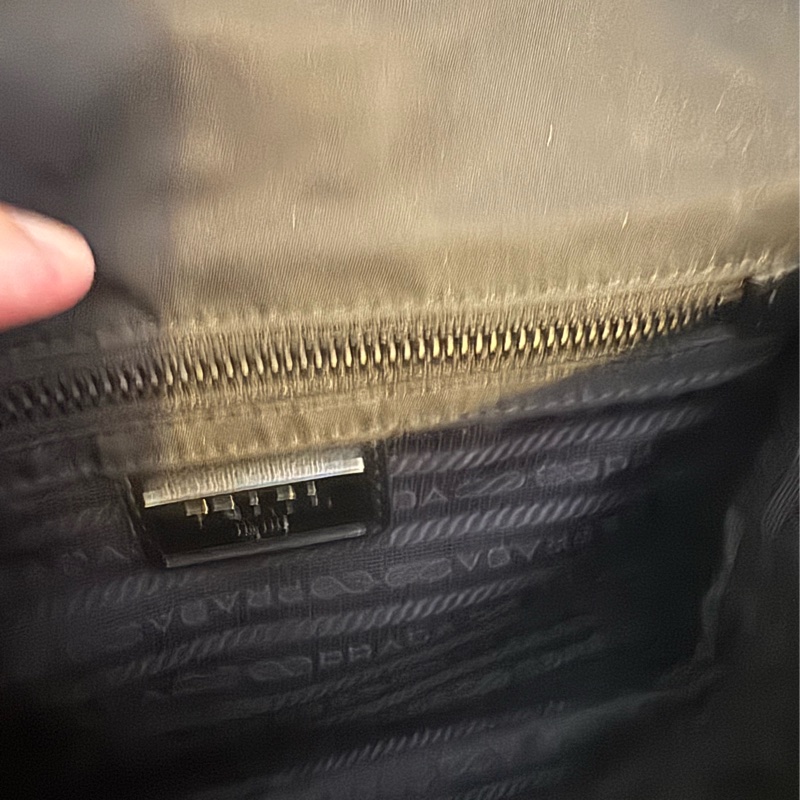 Prada Re-Nylon Santiago bag 22cm.-3