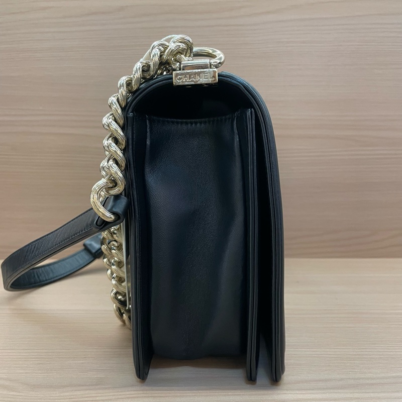NO:D1 Chanel 黑銀LEBOY   中大號 2017年 23開 牛皮鏈條包 有塵袋 無卡 無盒子 尺寸底長 28*高17*寬8*-3