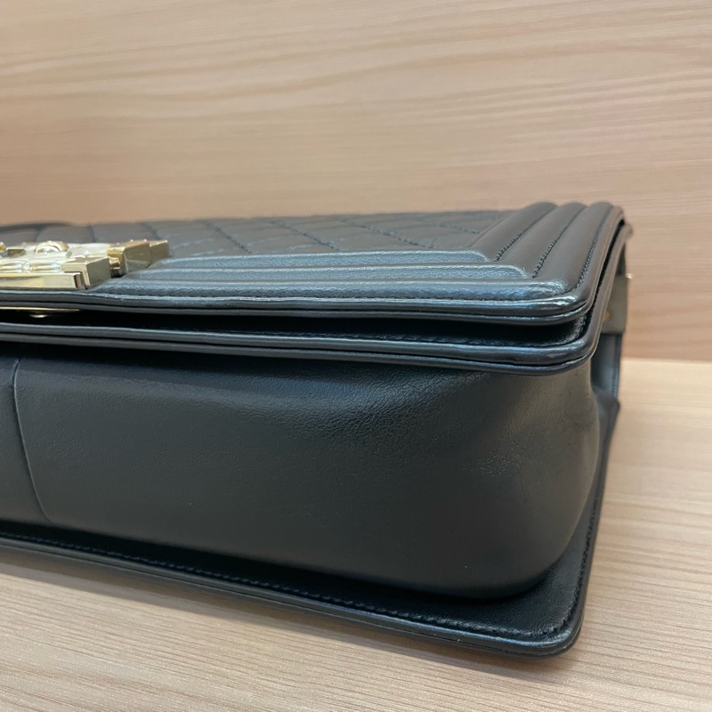 NO:D1 Chanel 黑銀LEBOY   中大號 2017年 23開 牛皮鏈條包 有塵袋 無卡 無盒子 尺寸底長 28*高17*寬8*-7