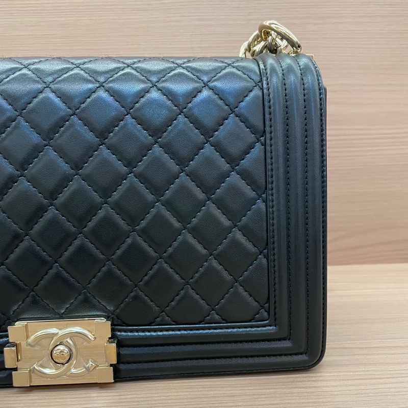 NO:D1 Chanel 黑銀LEBOY   中大號 2017年 23開 牛皮鏈條包 有塵袋 無卡 無盒子 尺寸底長 28*高17*寬8*-9