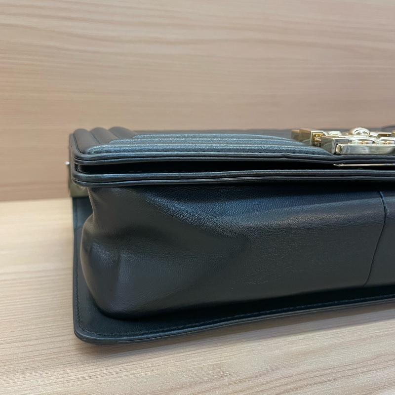 NO:D2 Chanel 黑金 LEBOY 羊皮 2018年 24開 中號 菱格金扣鏈條包 有卡 有塵袋 無盒子 尺寸底長25*高15*寬8*-8