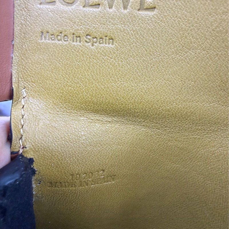 LOEWE Heel 小型 柔軟小牛皮馬鞍型斜背包-4