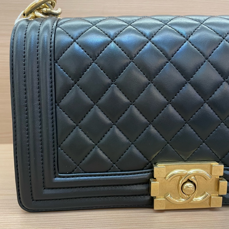NO:D27 Chanel 黑金 LEBOY 2016年 21開 中號 牛皮经典菱格鏈條包 有塵袋 無卡無盒子 尺寸底長25*高15*寬8*-5