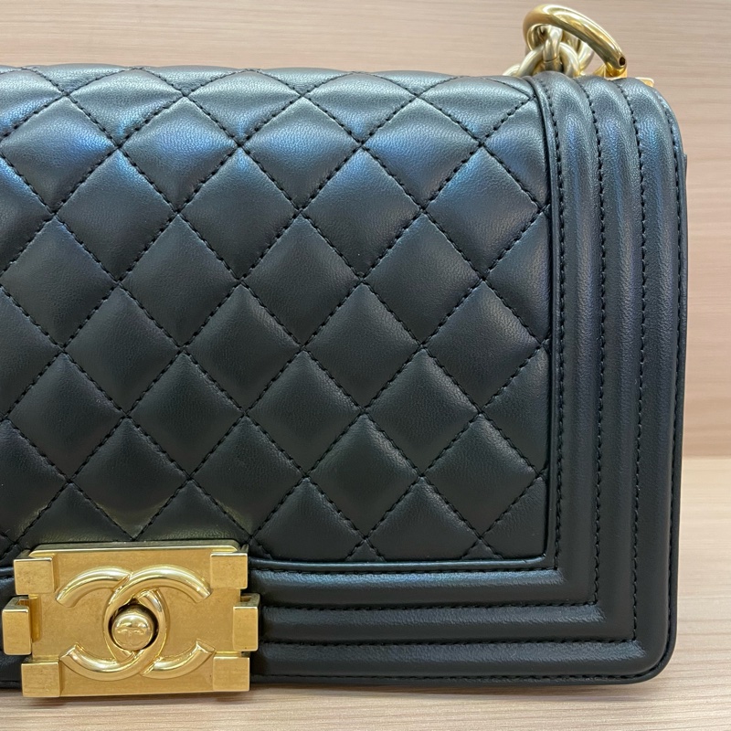 NO:D27 Chanel 黑金 LEBOY 2016年 21開 中號 牛皮经典菱格鏈條包 有塵袋 無卡無盒子 尺寸底長25*高15*寬8*-6