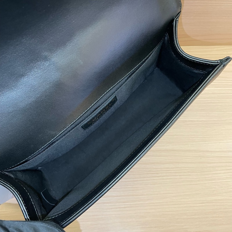 NO:D27 Chanel 黑金 LEBOY 2016年 21開 中號 牛皮经典菱格鏈條包 有塵袋 無卡無盒子 尺寸底長25*高15*寬8*-11