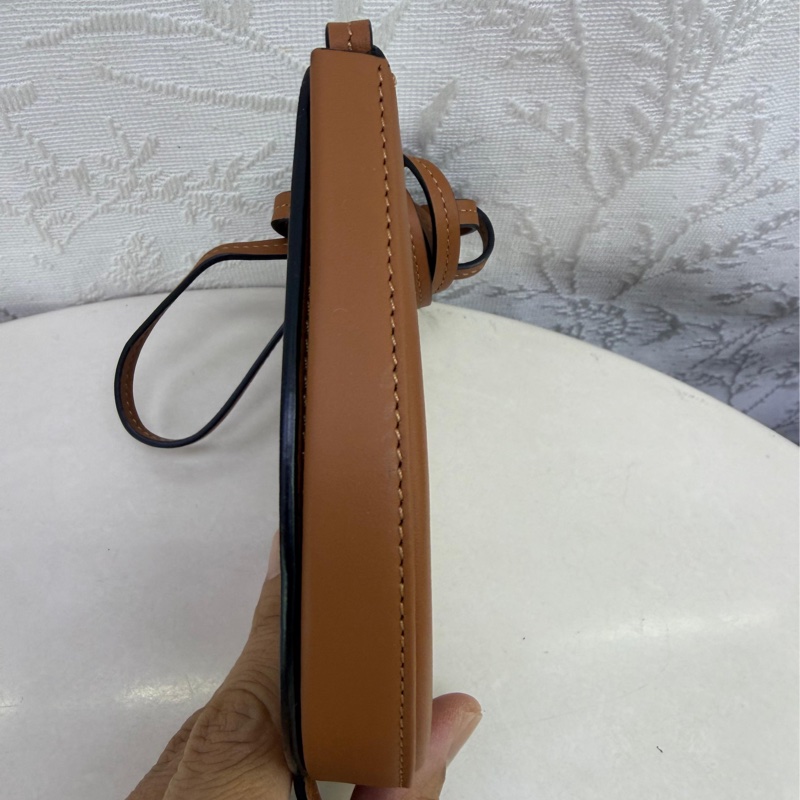 LOEWE焦糖色牛皮拚藍/米白帆布 hobo anagram 兩用包-3