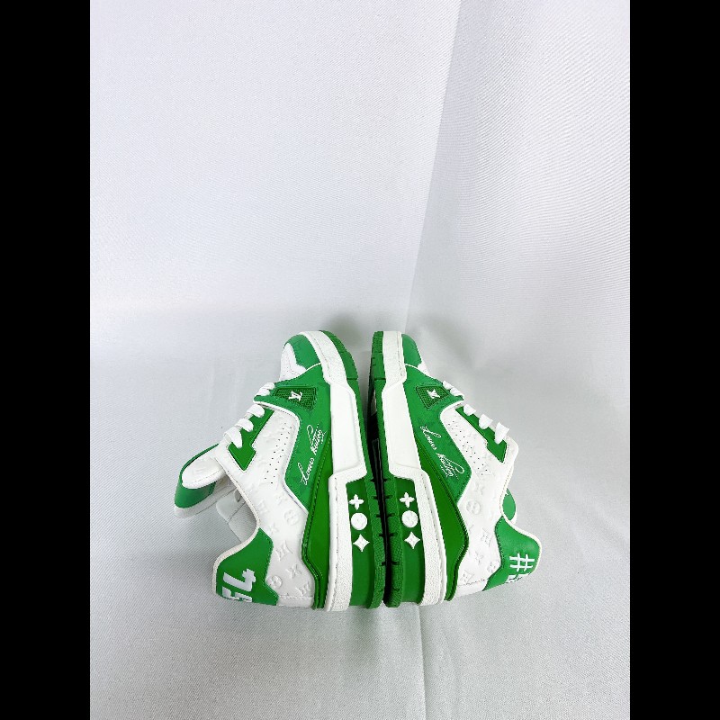 莉亞精品♡LV Trainer白綠浮雕滿印 尺碼1.5 近新閒置-4