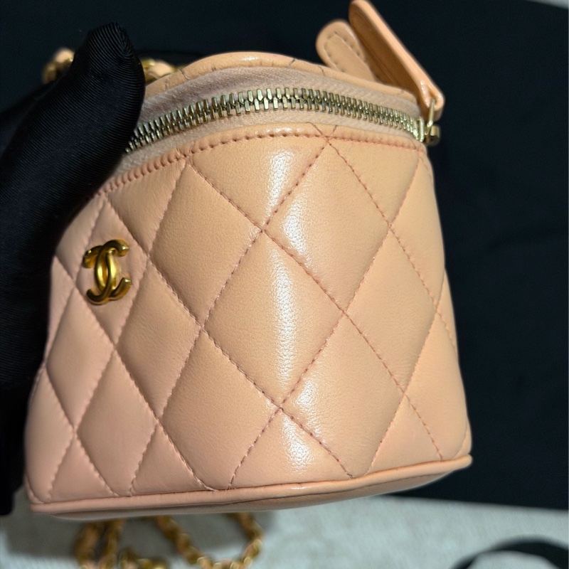 【96新 ✨ 全網最低價!】Chanel 香奈兒 裸粉色 羊皮 金球 小盒子 化妝盒 (大全套可送禮❗️)-9