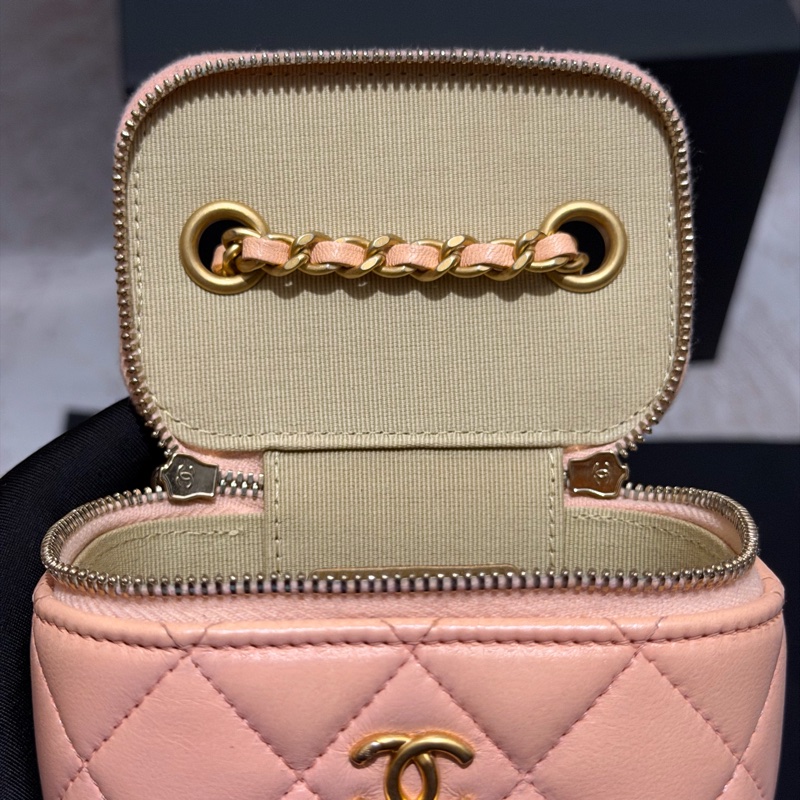 【96新 ✨ 全網最低價!】Chanel 香奈兒 裸粉色 羊皮 金球 小盒子 化妝盒 (大全套可送禮❗️)-17