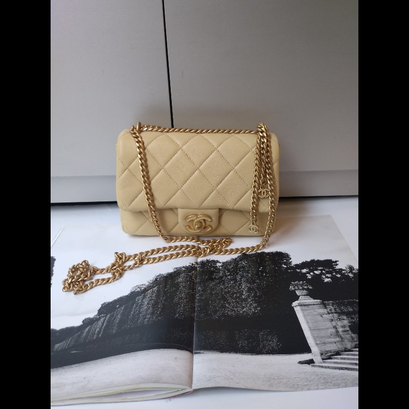 Chanel 金鍊奶黃羊皮菱格口蓋包-0