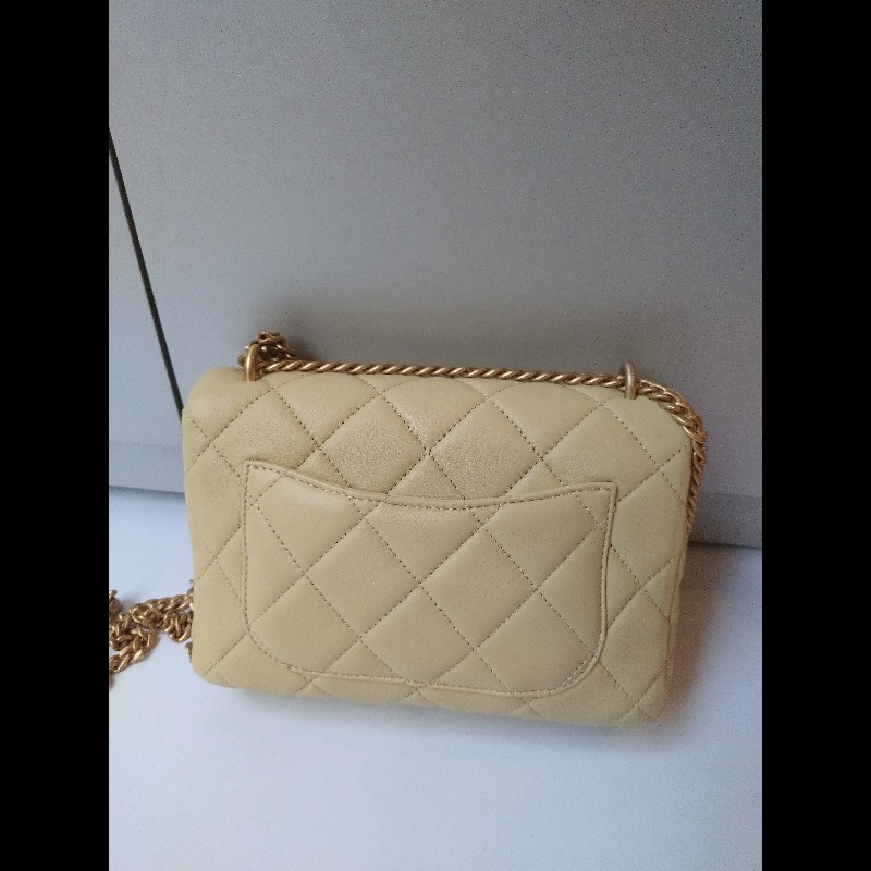 Chanel 金鍊奶黃羊皮菱格口蓋包-2