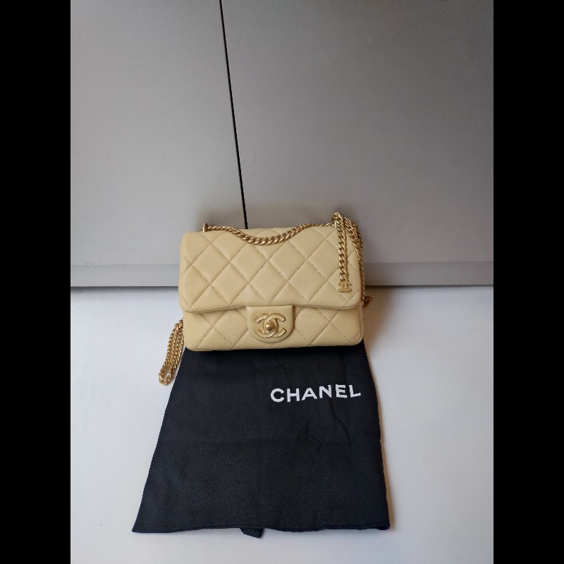 Chanel 金鍊奶黃羊皮菱格口蓋包-4