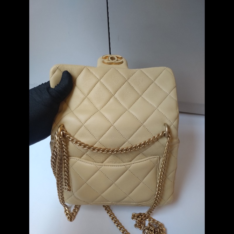 Chanel 金鍊奶黃羊皮菱格口蓋包-9