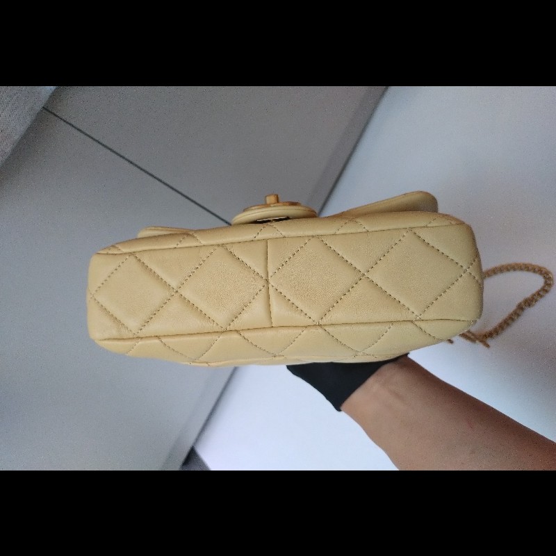Chanel 金鍊奶黃羊皮菱格口蓋包-15