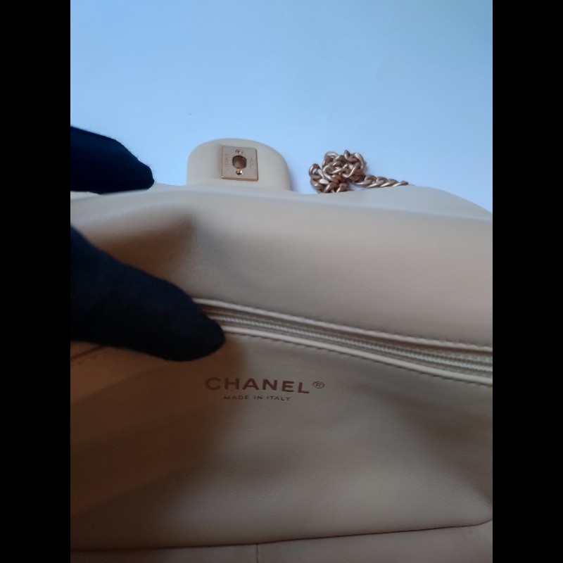 Chanel 金鍊奶黃羊皮菱格口蓋包-26