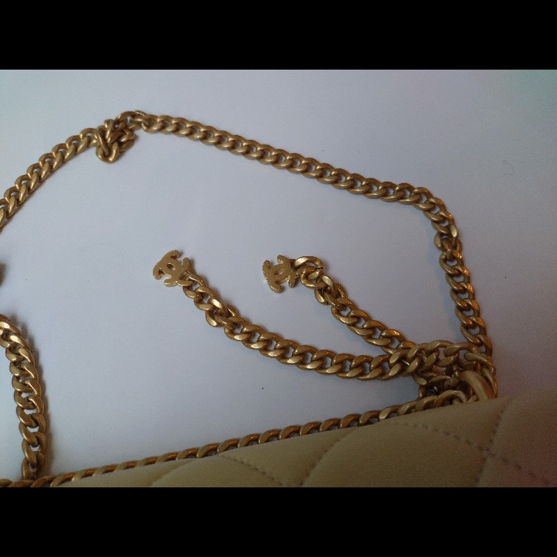 Chanel 金鍊奶黃羊皮菱格口蓋包-28