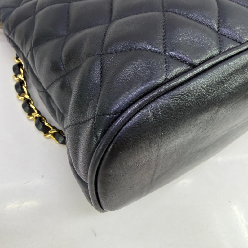 Chanel vintage black color bag-13