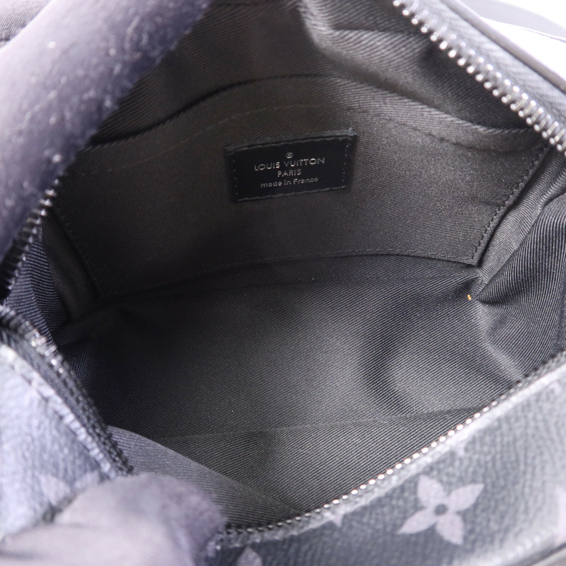 LOUIS VUITTON Monogram Eclipse Mini Soft Trunk肩背袋-4