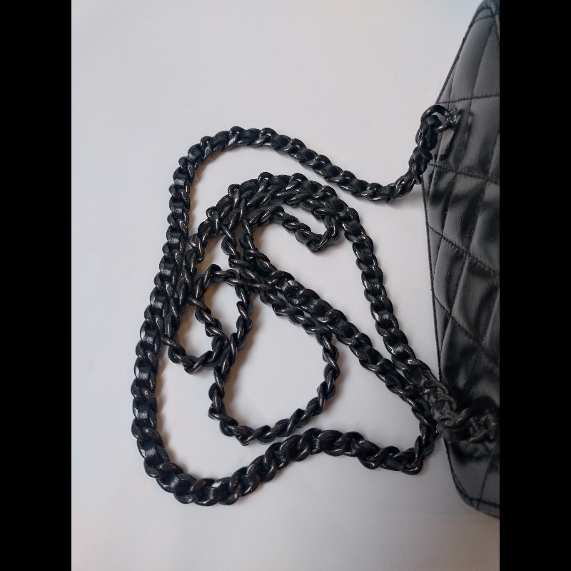 Chanel 黑鍊黑羊皮菱格斜背小方化妝包-19