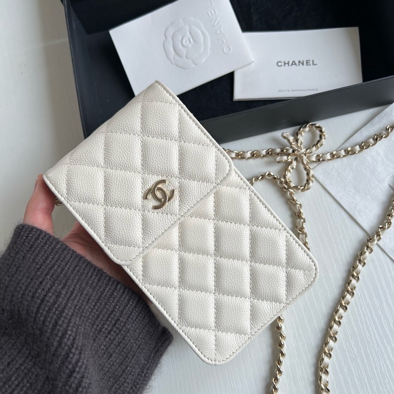 Chanel 23s春夏蝴蝶結荔枝紋牛皮手機包,尺寸約10*18cm。。-2