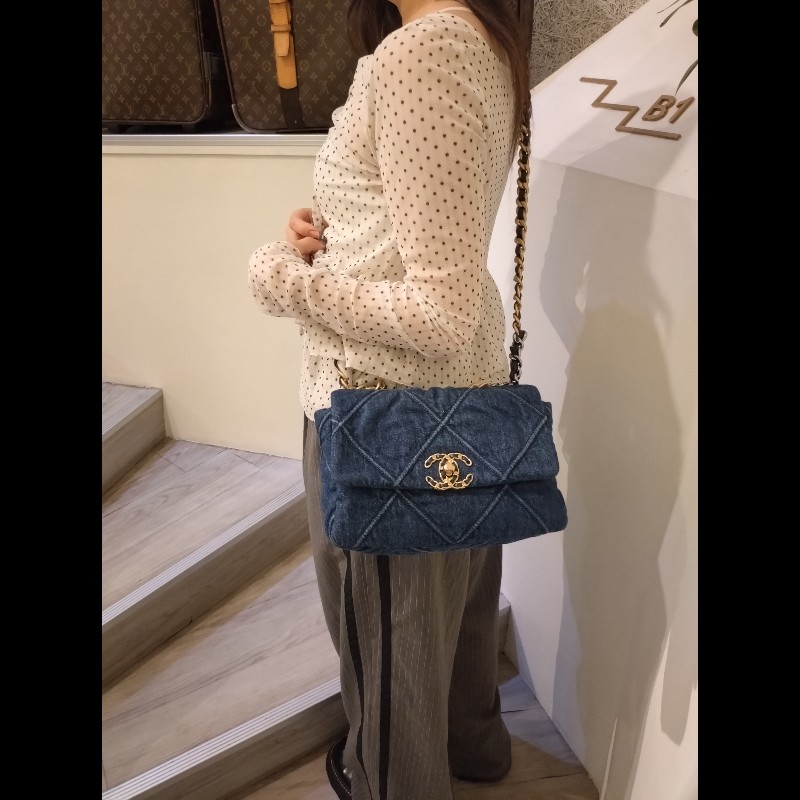Chanel 鍊帶藍色丹寧布19包 26-1