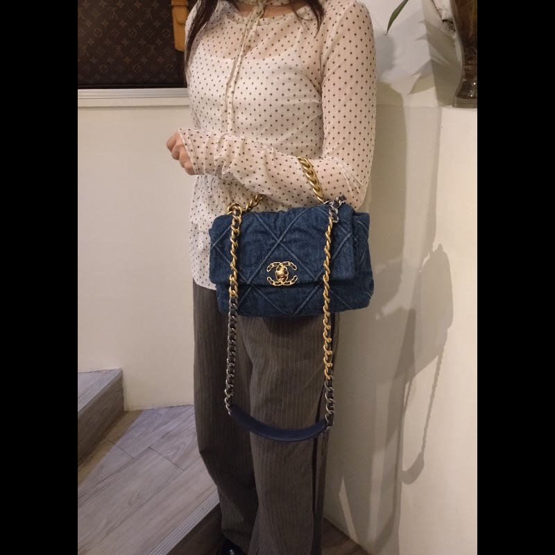 Chanel 鍊帶藍色丹寧布19包 26-3