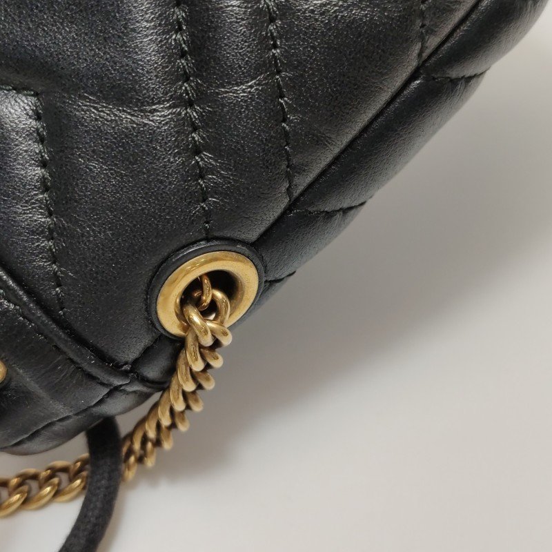 Gucci GG Marmont迷你牛皮V紋絎縫雙G標誌水桶包斜背包單肩包-11