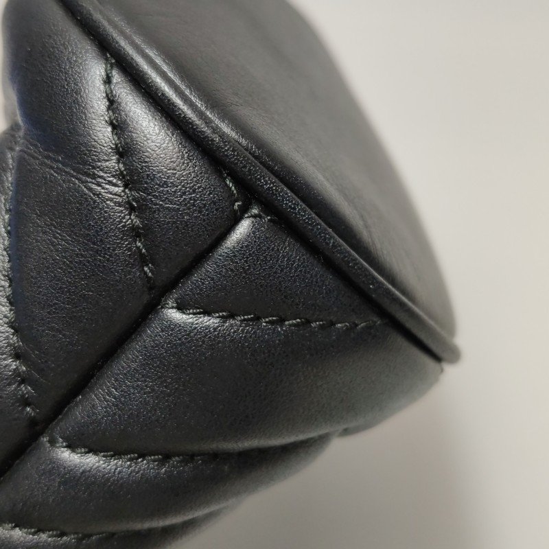 Gucci GG Marmont迷你牛皮V紋絎縫雙G標誌水桶包斜背包單肩包-15