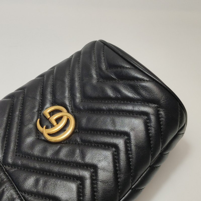 Gucci GG Marmont迷你牛皮V紋絎縫雙G標誌水桶包斜背包單肩包-18